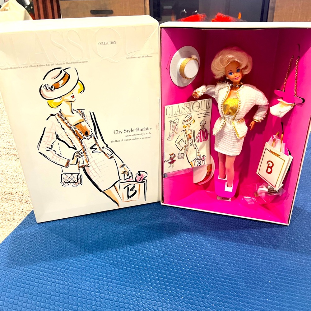 1993/City Style Barbie. New in Box
